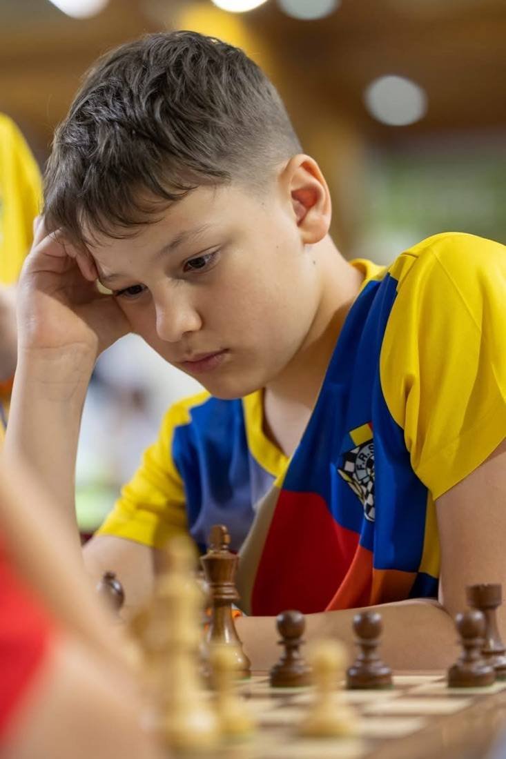Sportiv ICC Iași în tricoul României, la un campionat de șah